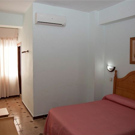 Hostal París La Linea de la Concepcion Exterior foto