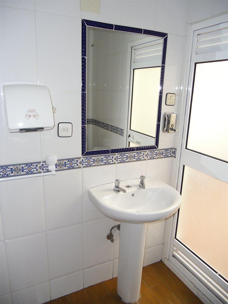Hostal París La Linea de la Concepcion Exterior foto